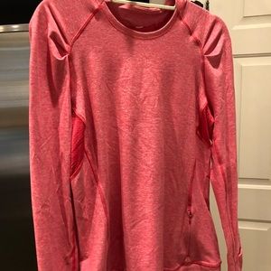 Long sleeved lululemon top